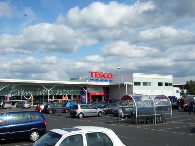 Tesco Roscrea parking