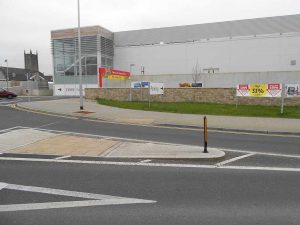 tesco-roscrea-north-face-facing-onto-lourdes-road